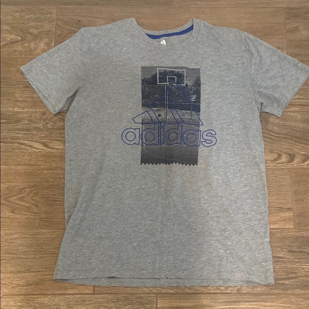 🧡 boy’s Adidas short sleeve t-shirt